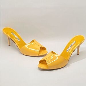 Manolo Blahnik Houramu 70MM Patent Leather Mules size 39